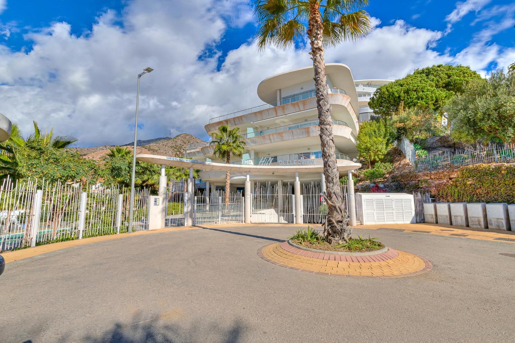 Luxurious 3-bed And 3 Bathroom - Reserva Del Higueron * Málaga