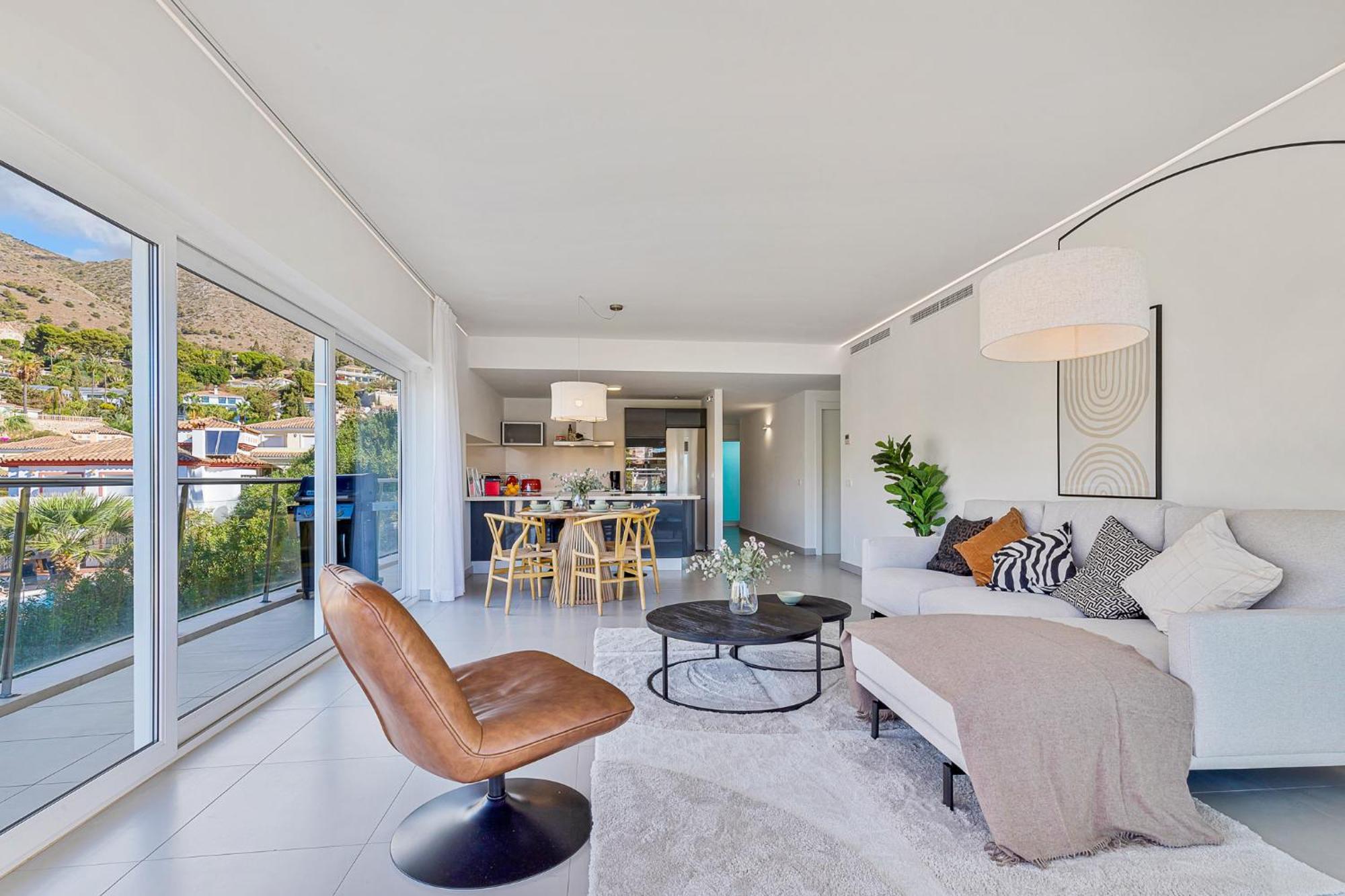 Luxurious 3-bed And 3 Bathroom - Reserva Del Higueron Appartement *